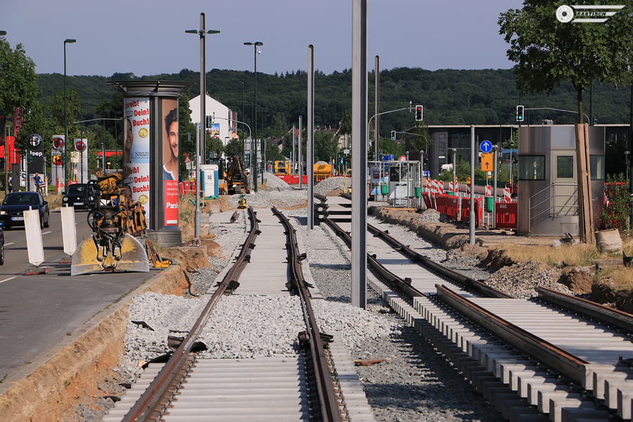 http://www.bahn-um-ratingen.de/kd/701/170621_haltestelle_iss_dome.jpg