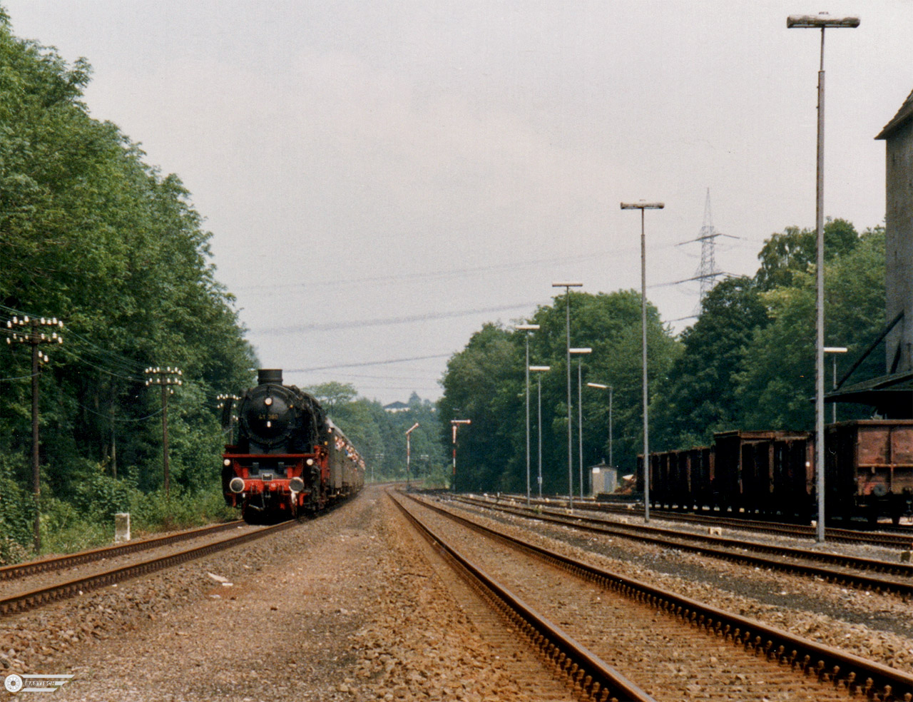 http://www.bahn-um-ratingen.de/regiobahn/19870614.jpg