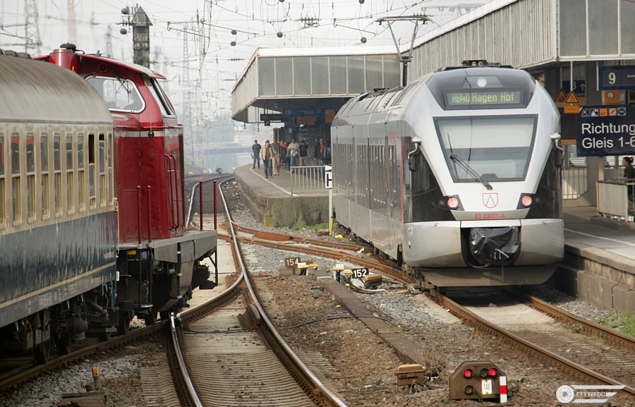 http://www.bahn-um-ratingen.de/z/090412_et23003.jpg